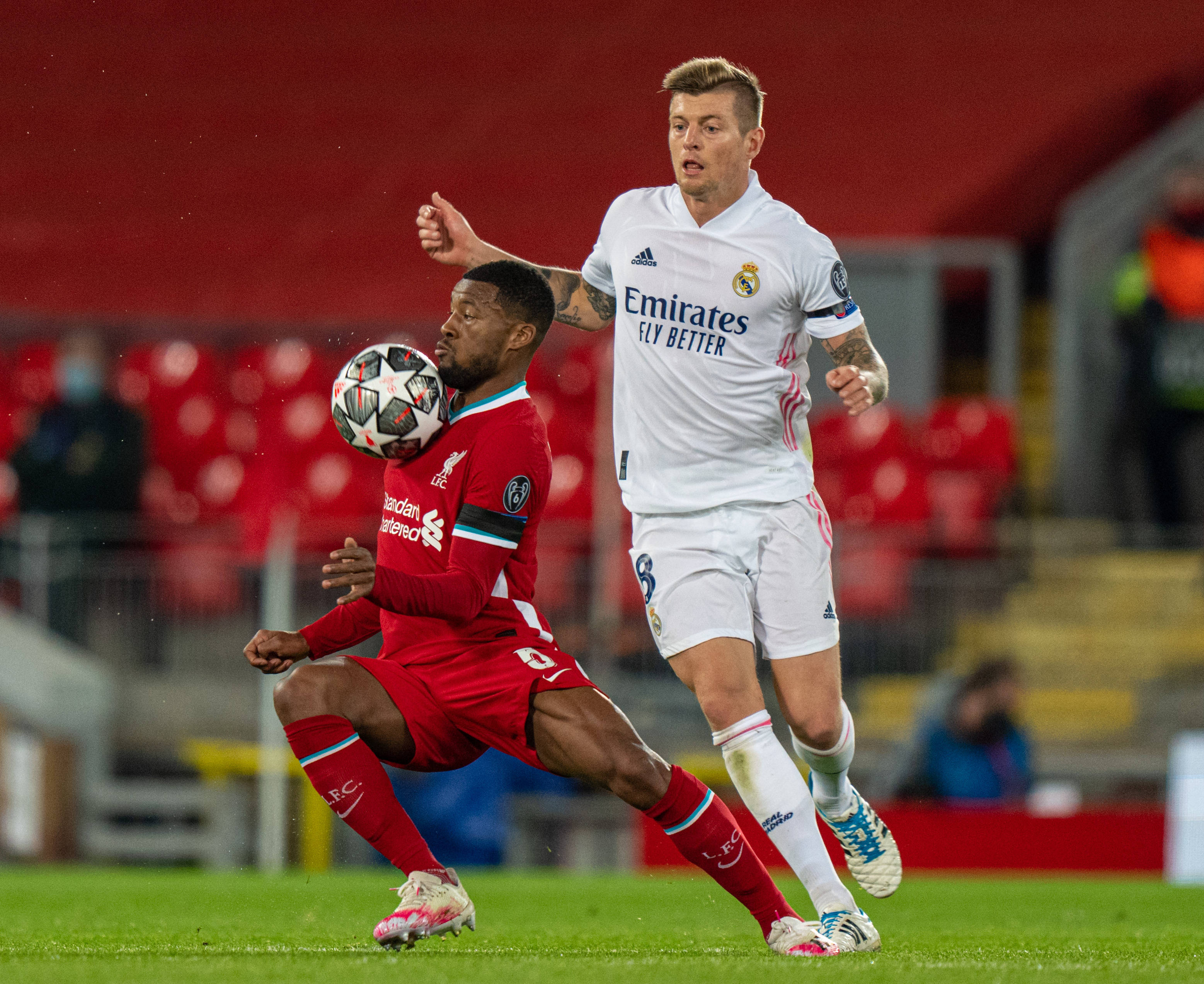 挑起大梁！卡斯尔狂轰30+10+6，得分创赛季新高