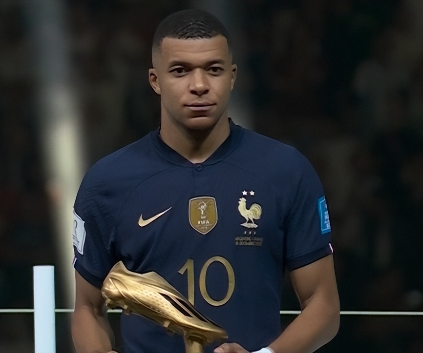 英超半场：吉马良斯角球破门，戈登点射，纽卡2-0伯恩利