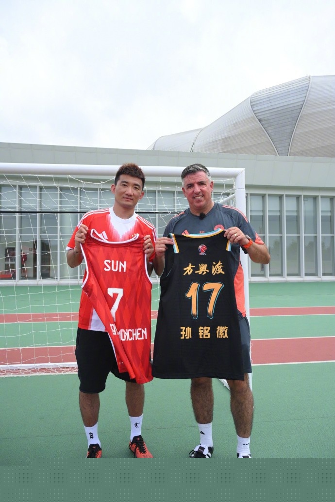 意甲半场：吉奥万破门，维罗纳2-0亚特兰大（意甲半场：吉奥万建功，维罗纳2比0领先亚特兰大）