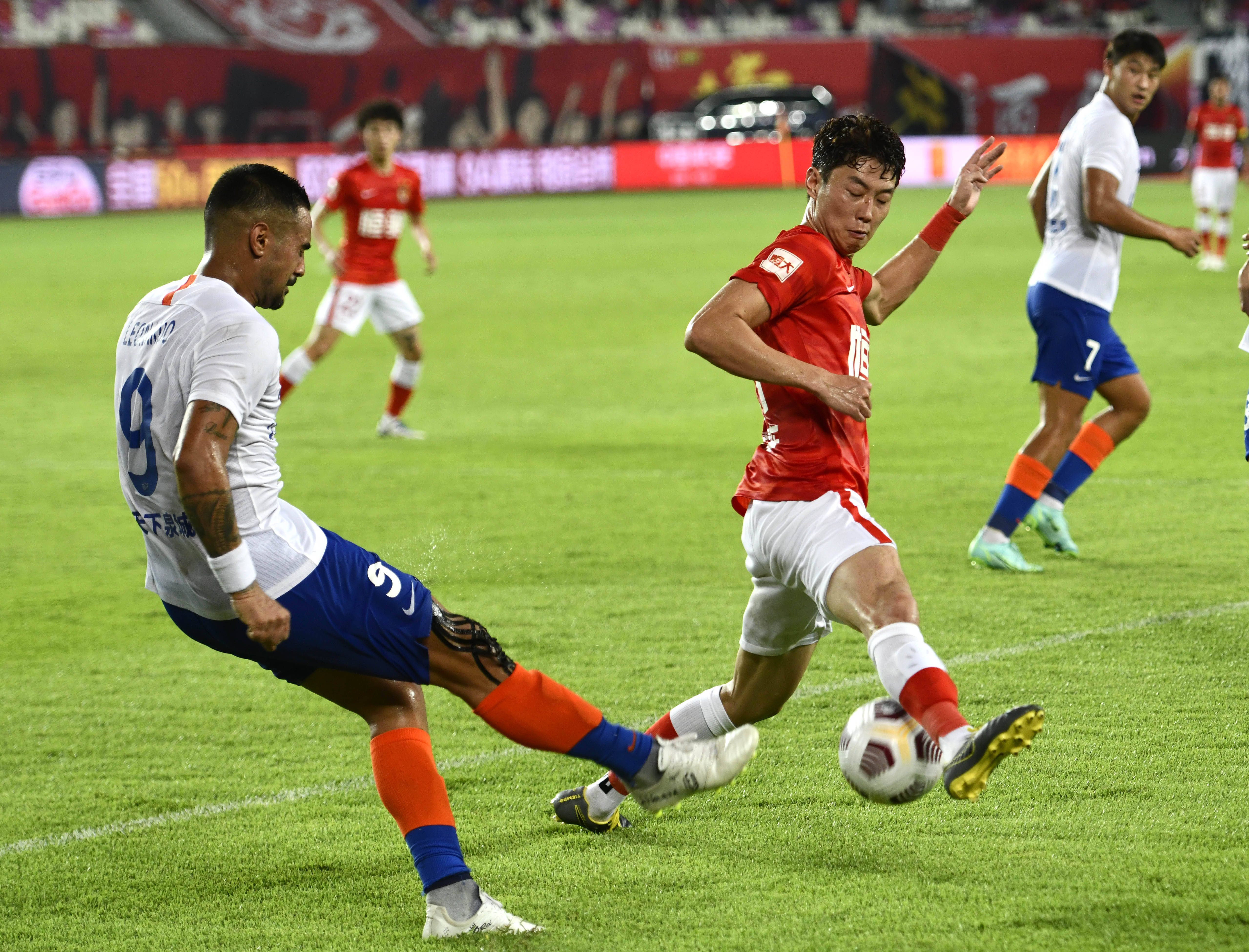 国米双核面对质疑给出回应 6分钟从地狱到天堂揭示未来方向